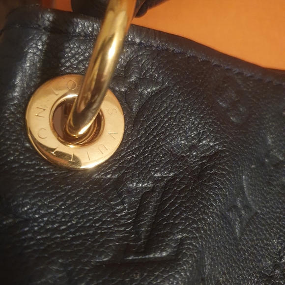 SALE!! Louis Vuitton Artsy MM Empreinte Infini! - Picture 4 of 16